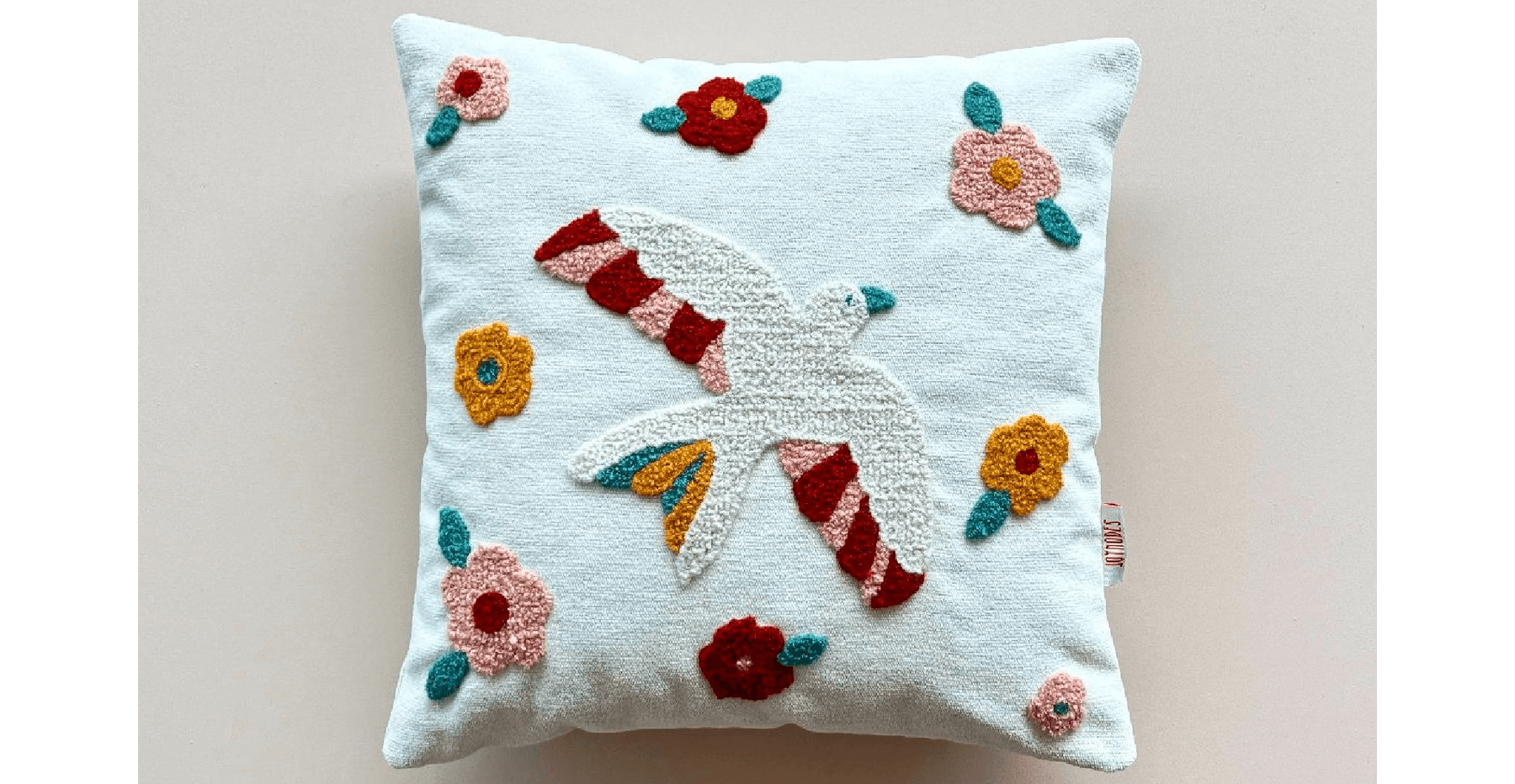 Lovely Lilly Punch Puf & Kırlent Takımı - Normod